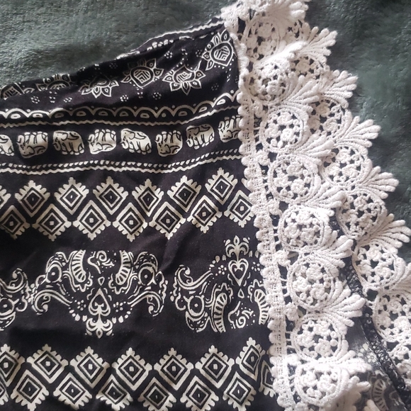 Cute crochet Boho elephant print shorts - Picture 2 of 5
